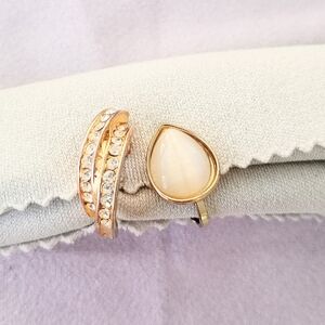 Elegant Gold and Cream Women's earrings Set